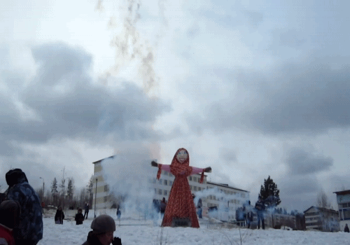 сжигание куклы Масленицы в Иркутске